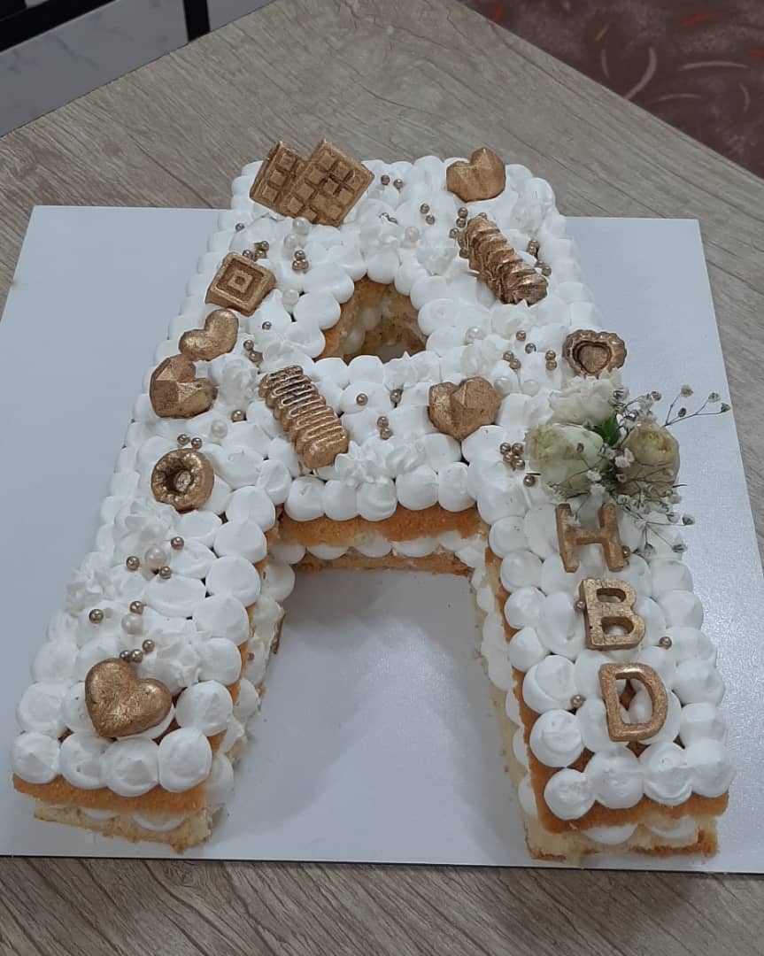 کیک سابله عدد و حروف 10 نفره(بدون موز و گردو)